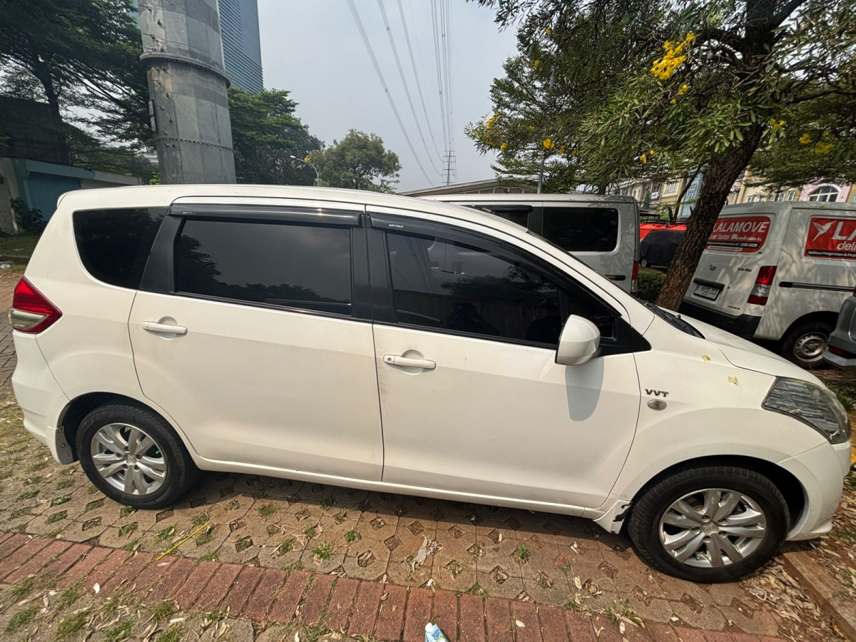 SUZUKI ERTIGA