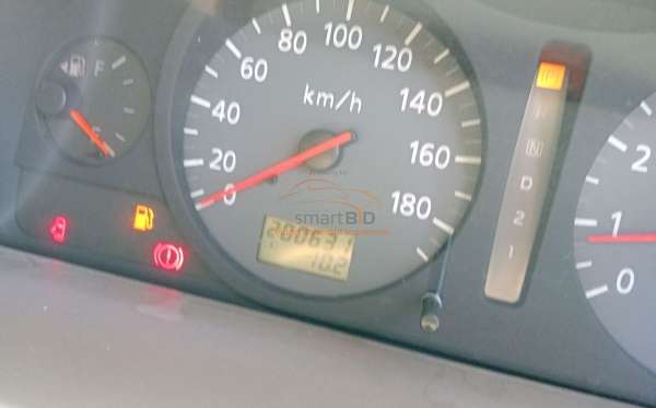 NISSAN SERENA HIGHWAY STAR