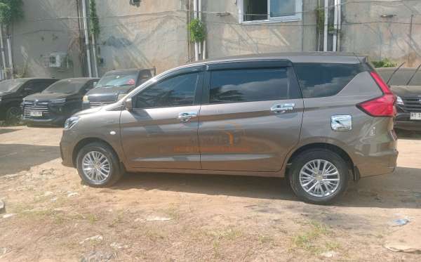 SUZUKI  ERTIGA
