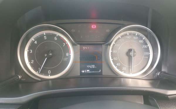 SUZUKI  ERTIGA