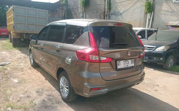 SUZUKI  ERTIGA