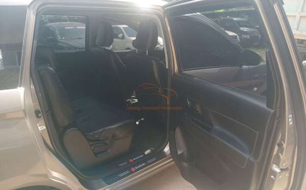 SUZUKI  ERTIGA
