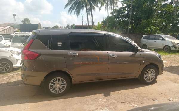 SUZUKI  ERTIGA
