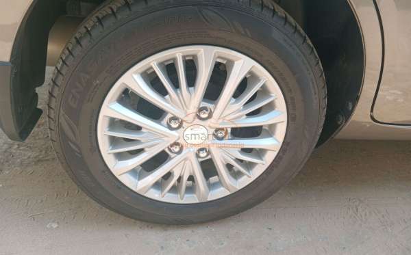 SUZUKI  ERTIGA