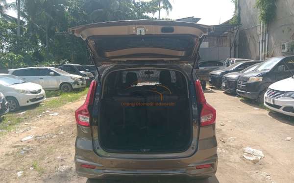 SUZUKI  ERTIGA