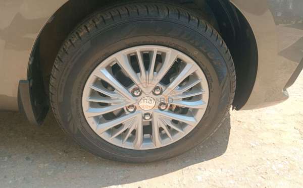 SUZUKI  ERTIGA