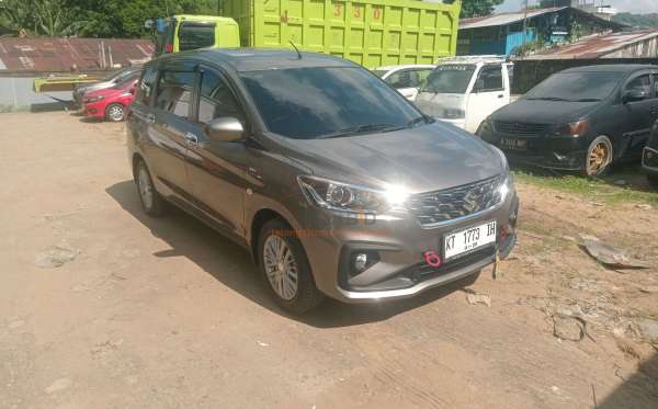 SUZUKI  ERTIGA