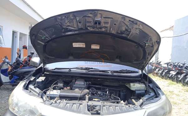 TOYOTA AVANZA 1.3 E