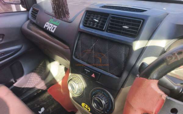 TOYOTA AVANZA 1.3 E