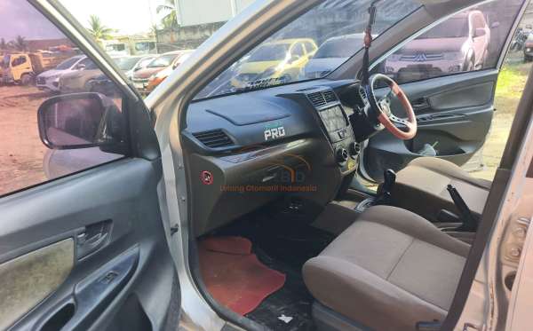 TOYOTA AVANZA 1.3 E