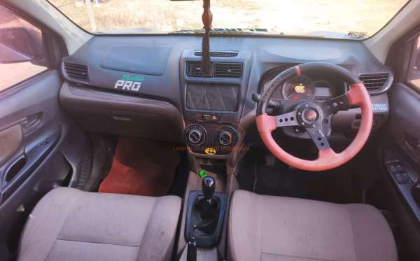 TOYOTA AVANZA 1.3 E