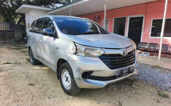 TOYOTA AVANZA 1.3 E