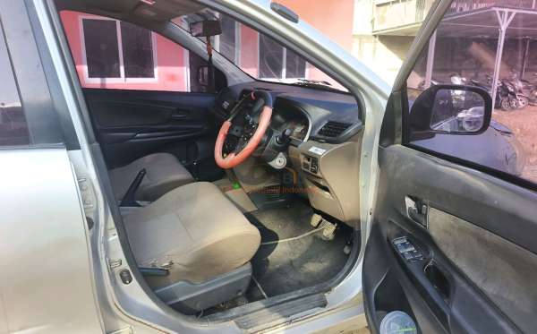 TOYOTA AVANZA 1.3 E