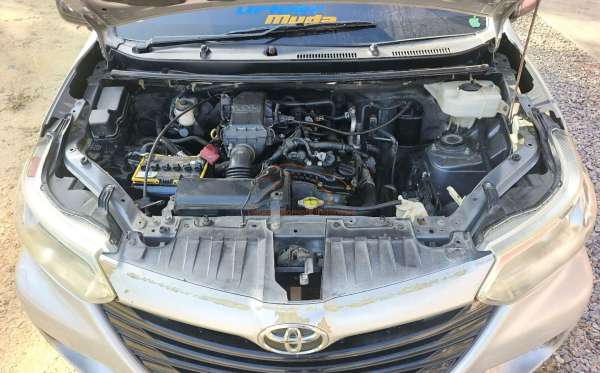 TOYOTA AVANZA 1.3 E