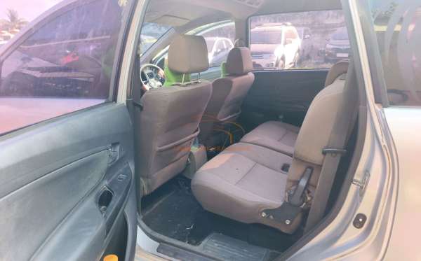 TOYOTA AVANZA 1.3 E