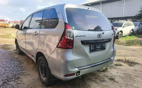 TOYOTA AVANZA 1.3 E