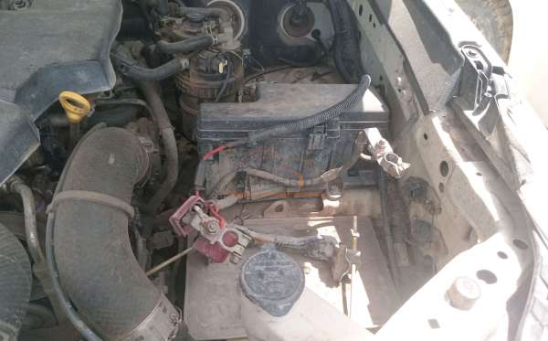 TOYOTA HILUX 2.4 E