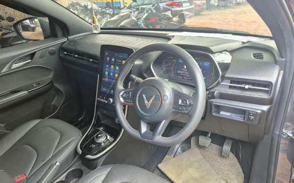 VINFAST VF E34