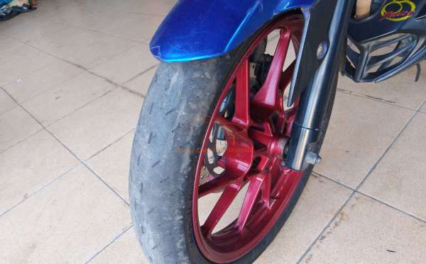 YAMAHA  VIXION
