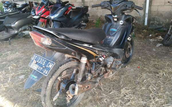 YAMAHA JUPITER Z1 CW