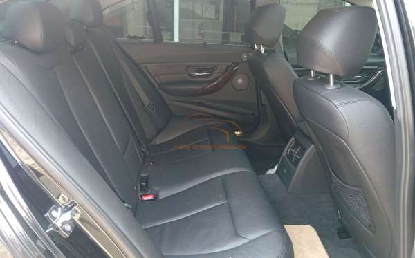 BMW 335i AT (CBU)