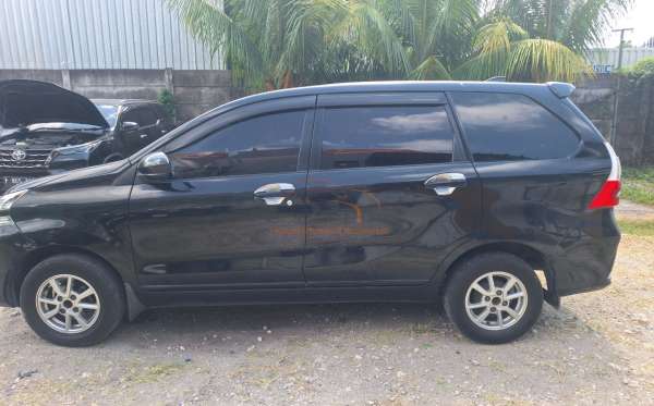 DAIHATSU XENIA X