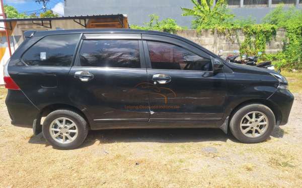 DAIHATSU XENIA X