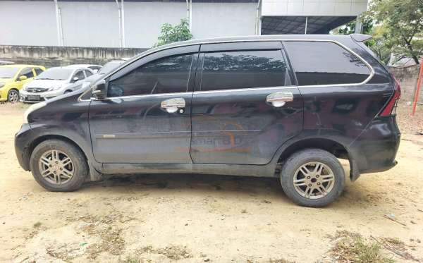 DAIHATSU  XENIA