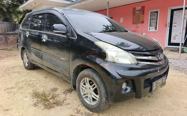 DAIHATSU  XENIA