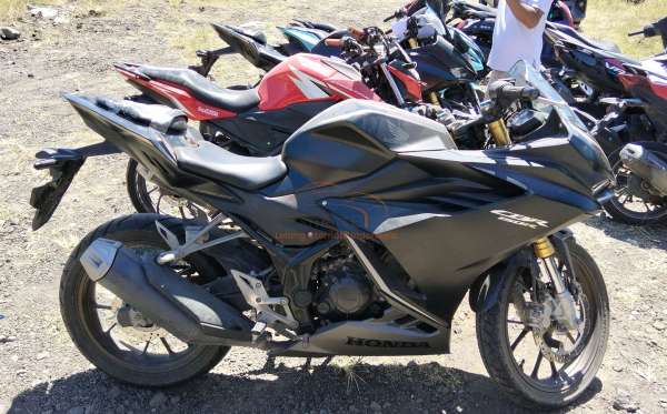 HONDA CBR 150 R