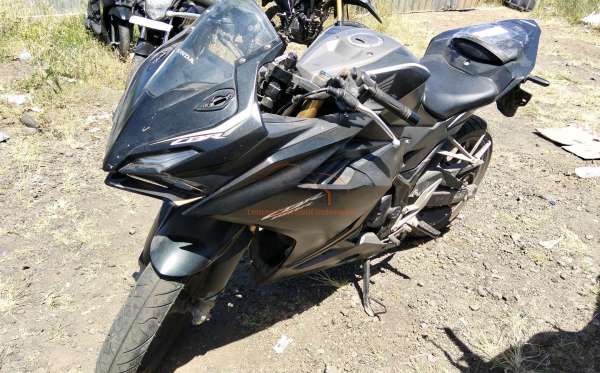 HONDA CBR 150 R
