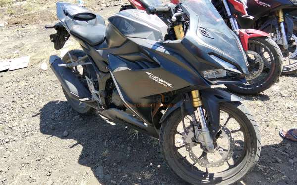 HONDA CBR 150 R