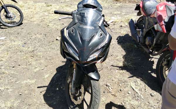HONDA CBR 150 R