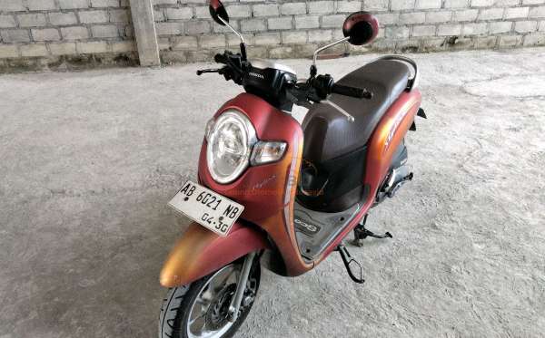 HONDA SCOOPY eSP STYLISH