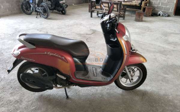 HONDA SCOOPY eSP STYLISH