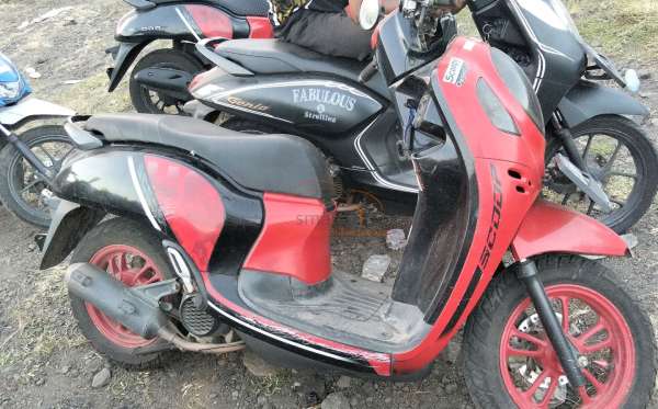 HONDA SCOOPY SPORTY