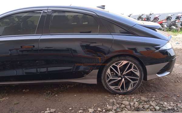 HYUNDAI  IONIQ  6 EV