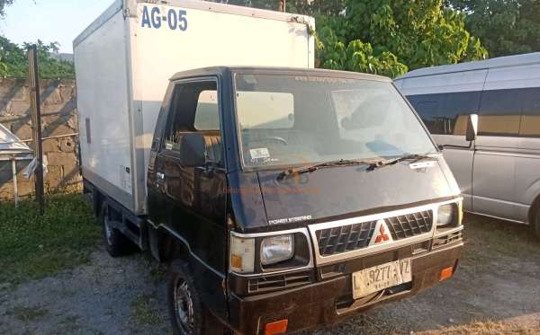 MITSUBISHI L 300