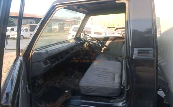MITSUBISHI L 300