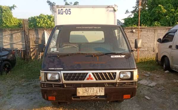 MITSUBISHI L 300