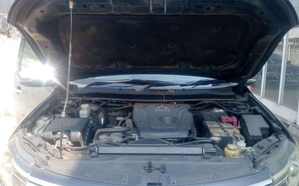 MITSUBISHI PAJERO SPORT 2.4L DAKAR ULT2W8
