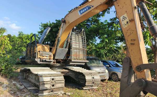 SANY EXCAVATOR SY135F