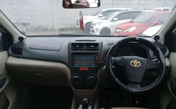 TOYOTA AVANZA