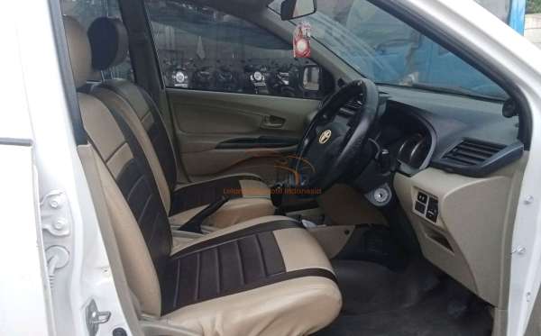TOYOTA AVANZA