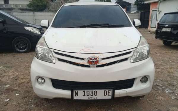 TOYOTA AVANZA