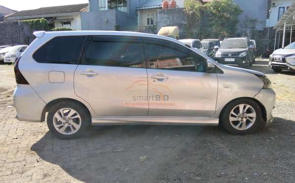 TOYOTA AVANZA VELOZ