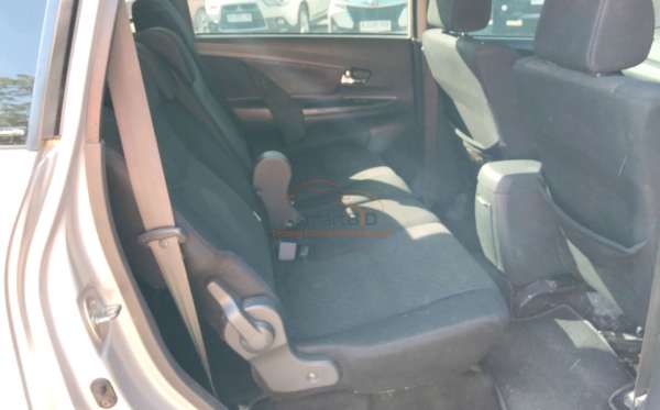TOYOTA AVANZA VELOZ
