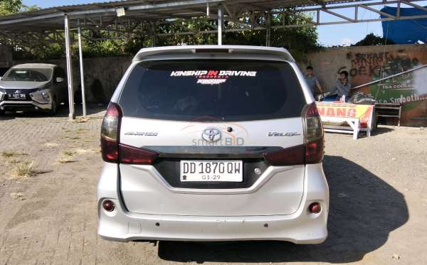 TOYOTA AVANZA VELOZ