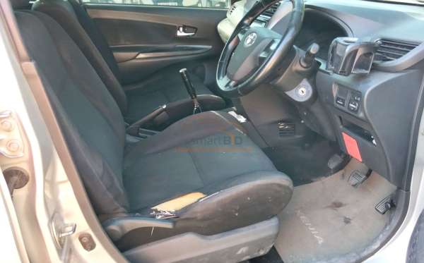 TOYOTA AVANZA VELOZ