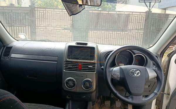 TOYOTA RUSH